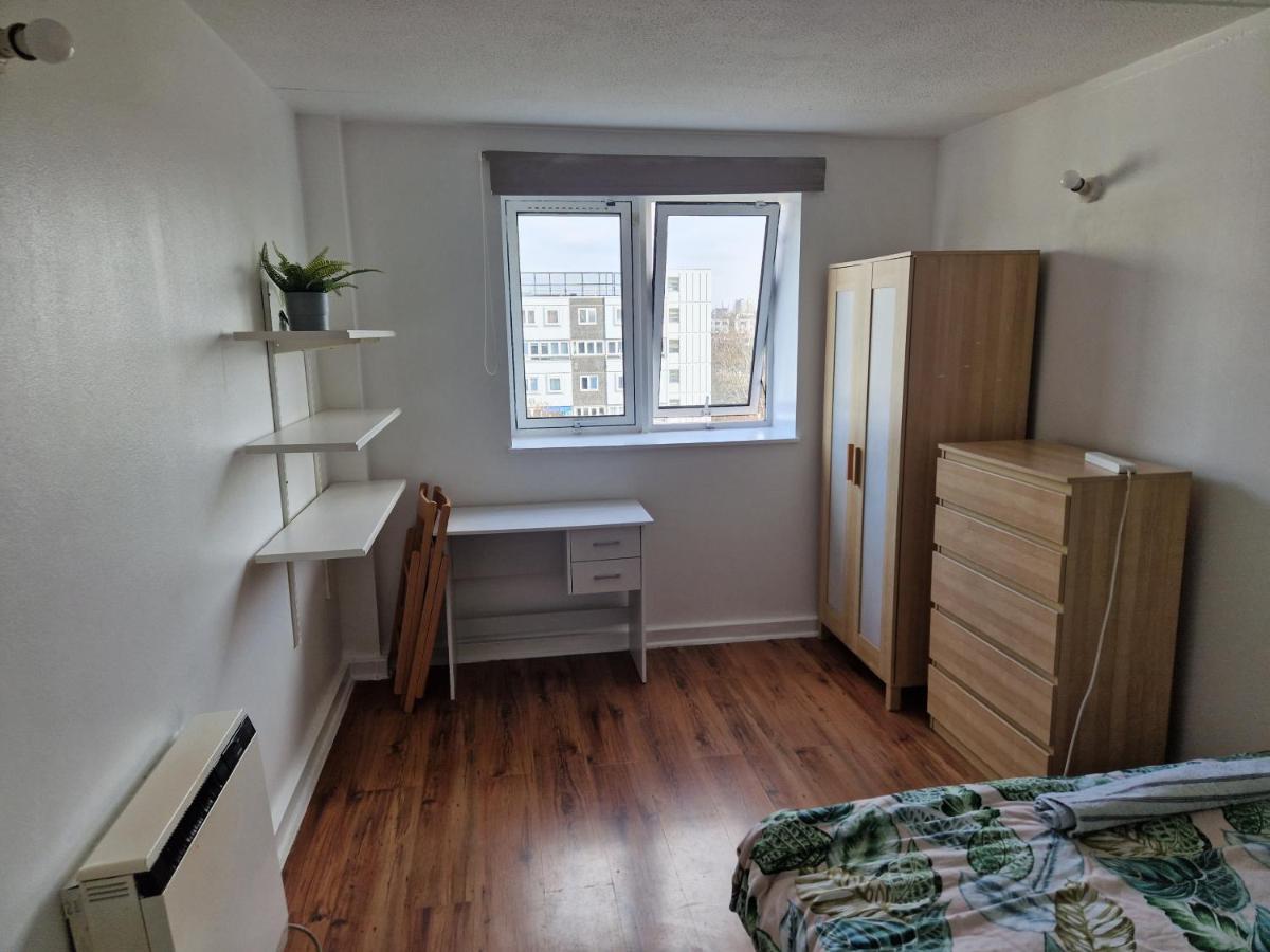 Twin Bed For Guests Apartment London Exterior photo